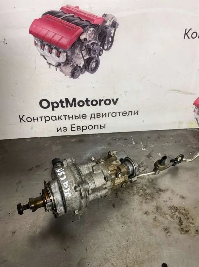 насос ТНВД BMW 3 серия  бензин 2009