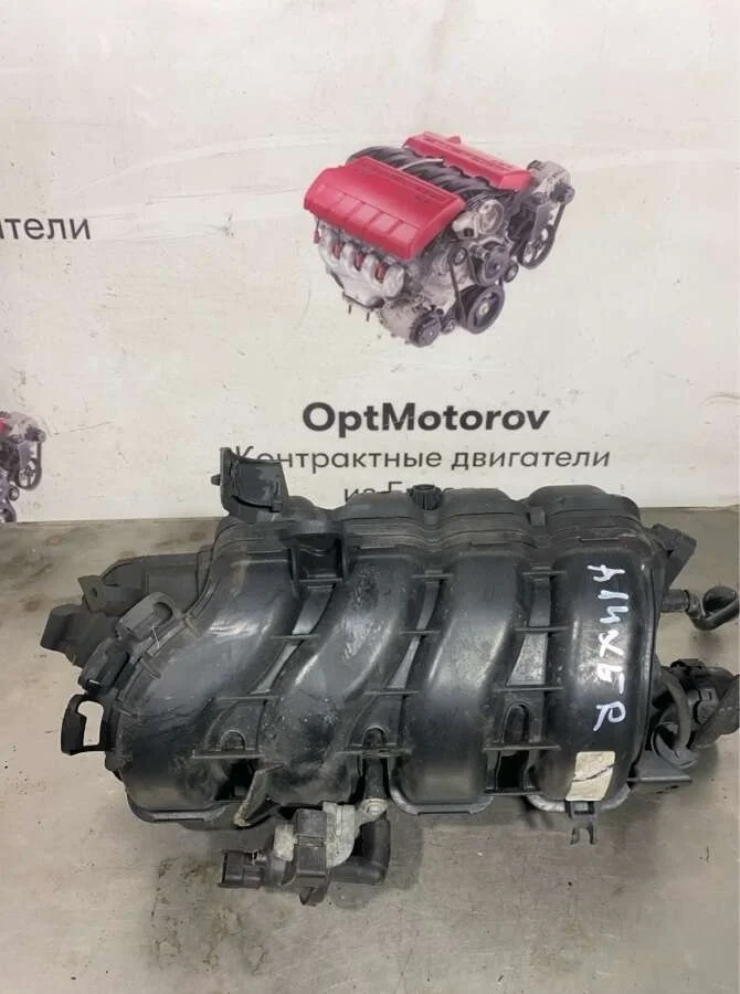 впускной коллектор Opel Astra  бензин 2009