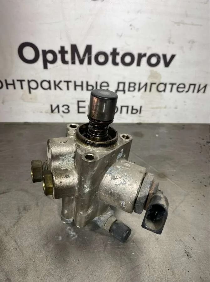 насос ТНВД Volkswagen Passat  бензин 2005
