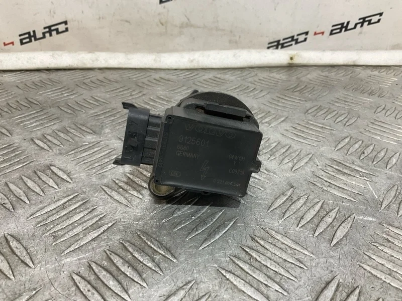 Катушка зажигания Volvo S60 2009 9125601 2.4