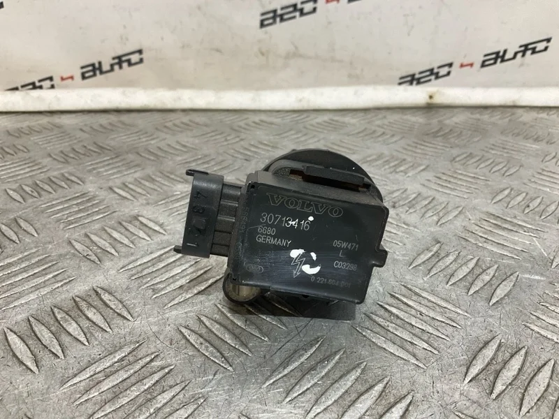 Катушка зажигания Volvo Xc70 2006 30713416 1 2.5