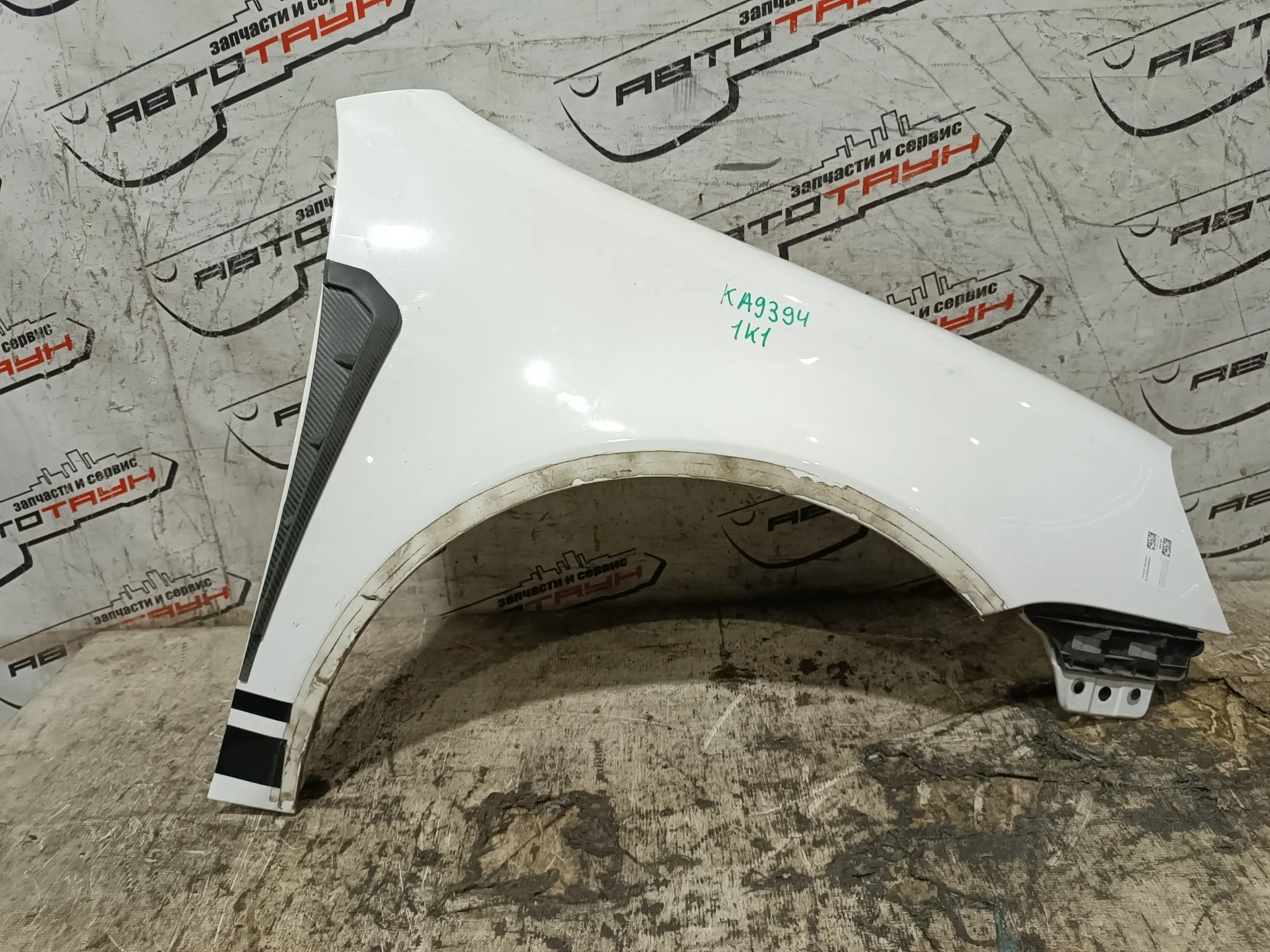 КРЫЛО VOLKSWAGEN GOLF 1K1 MK5 1K6821022A ПЕРЕДНЕЕ ПРАВОЕ HATCHBACK белый, LB9A KA9394