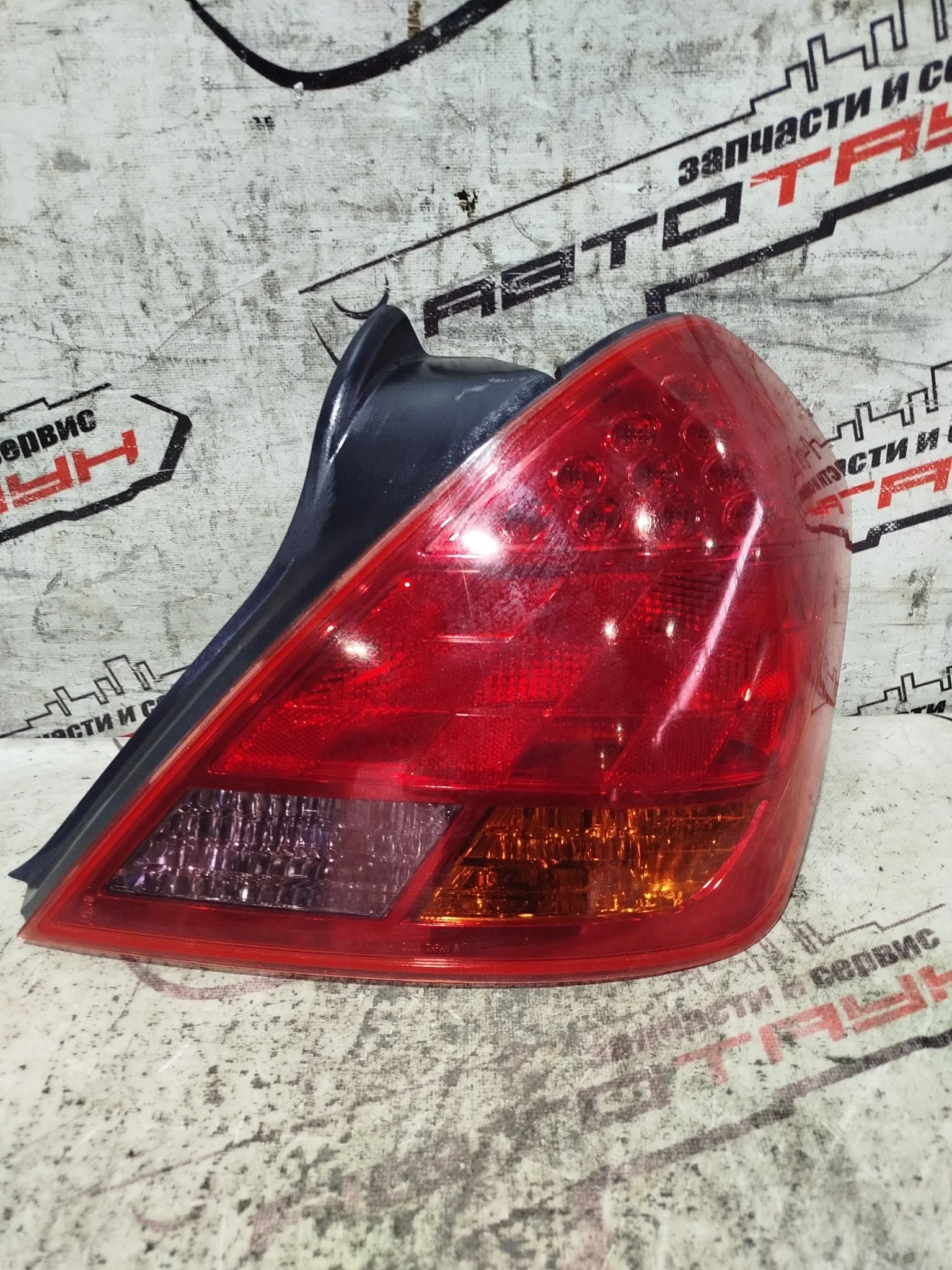 ФОНАРЬ NISSAN TEANA J31 PJ31 TNJ31 D033 2 МОДЕЛЬ ПРАВЫЙ 265509W50B KA9752