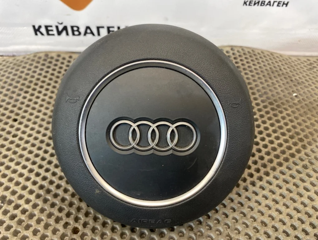 Подушка безопасности в руль Audi RS4 2013 B8