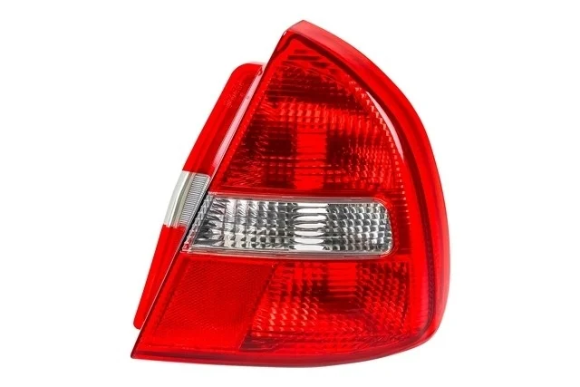 Фонарь задний правый внешний MITSUBISHI CARISMA DA 1999-2003