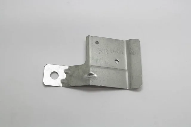 Кронштейн заднего бампера правый NISSAN QASHQAI J11 2014-2020