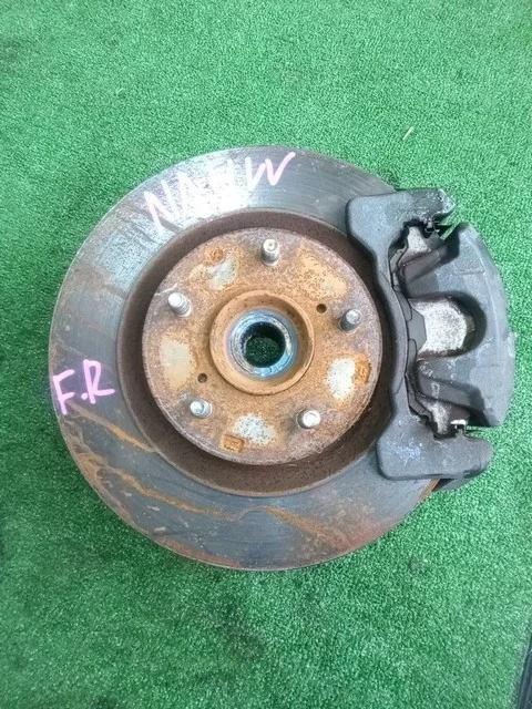 Кулак поворотный правый NA4W MITSUBISHI GRANDIS NA4W 2003-2011