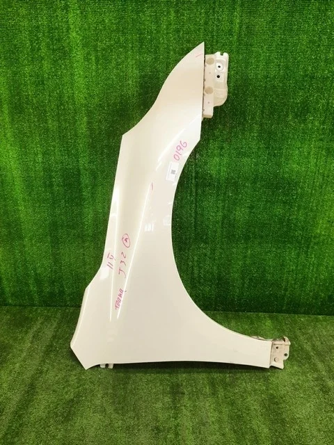 Крыло переднее правое (царапины) J32 NISSAN TEANA J32 2008-2012, TEANA J32 2011-2014