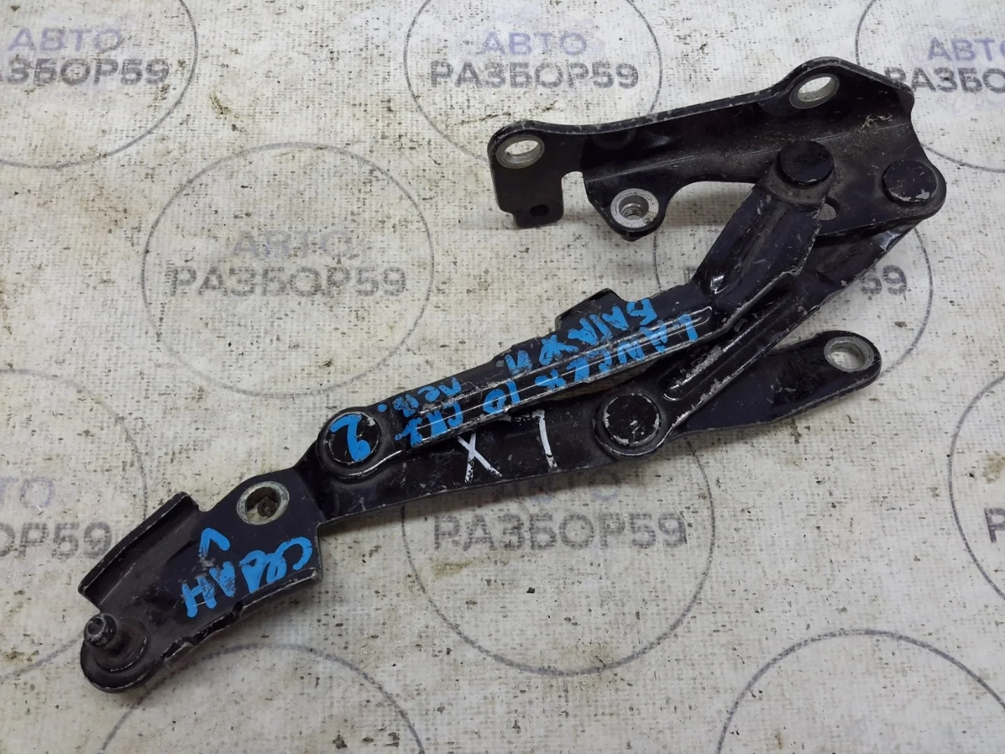 Петля багажника Mitsubishi Lancer 10