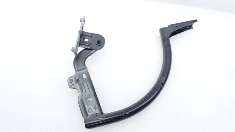 Петля крышки багажника Ford Focus 2012 CB8