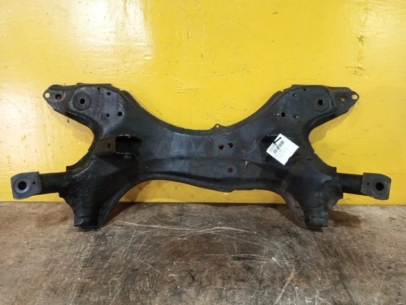 Подрамник Toyota RAV4 XA20 2000-2007