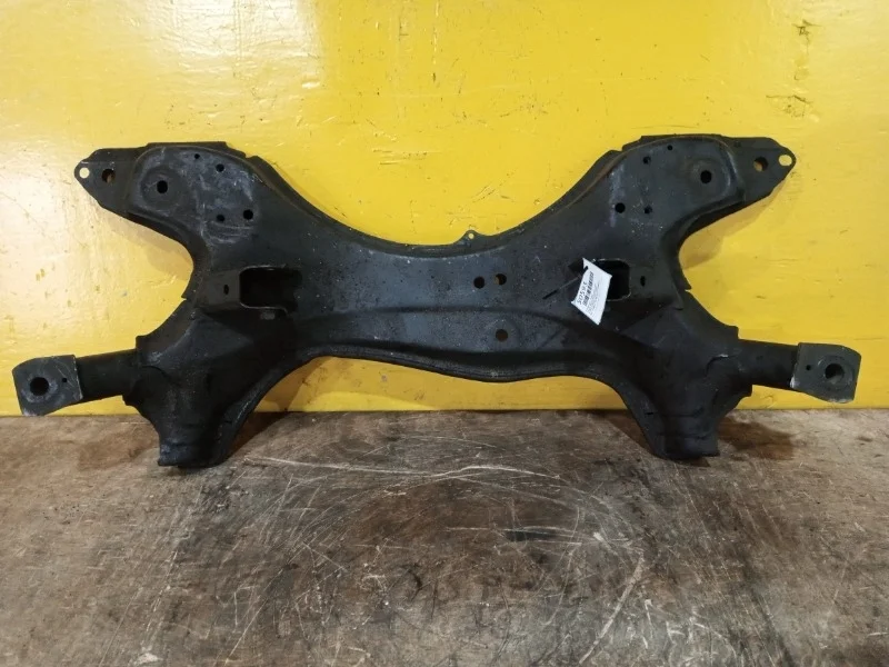 Подрамник Toyota RAV4 XA20 2000-2007