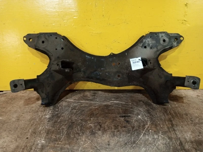 Подрамник Toyota RAV4 XA20 2000-2007