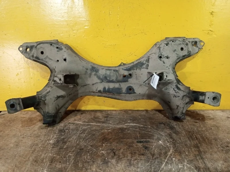 Подрамник Toyota RAV4 XA20 2000-2007