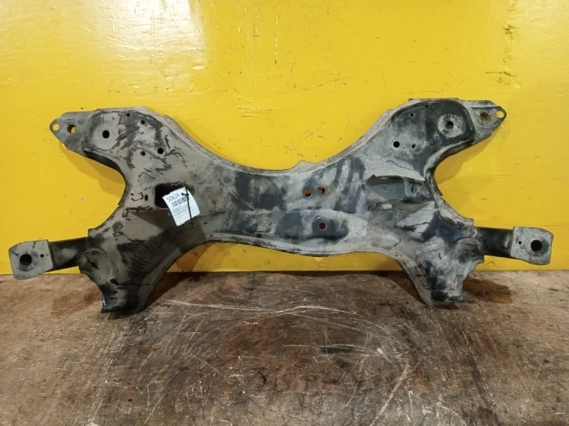 Подрамник Toyota RAV4 XA20 2000-2007
