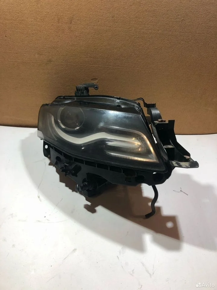 Фара правая в сборе Audi A4 B8 Ксенон, дхо VAG 8K0941004D