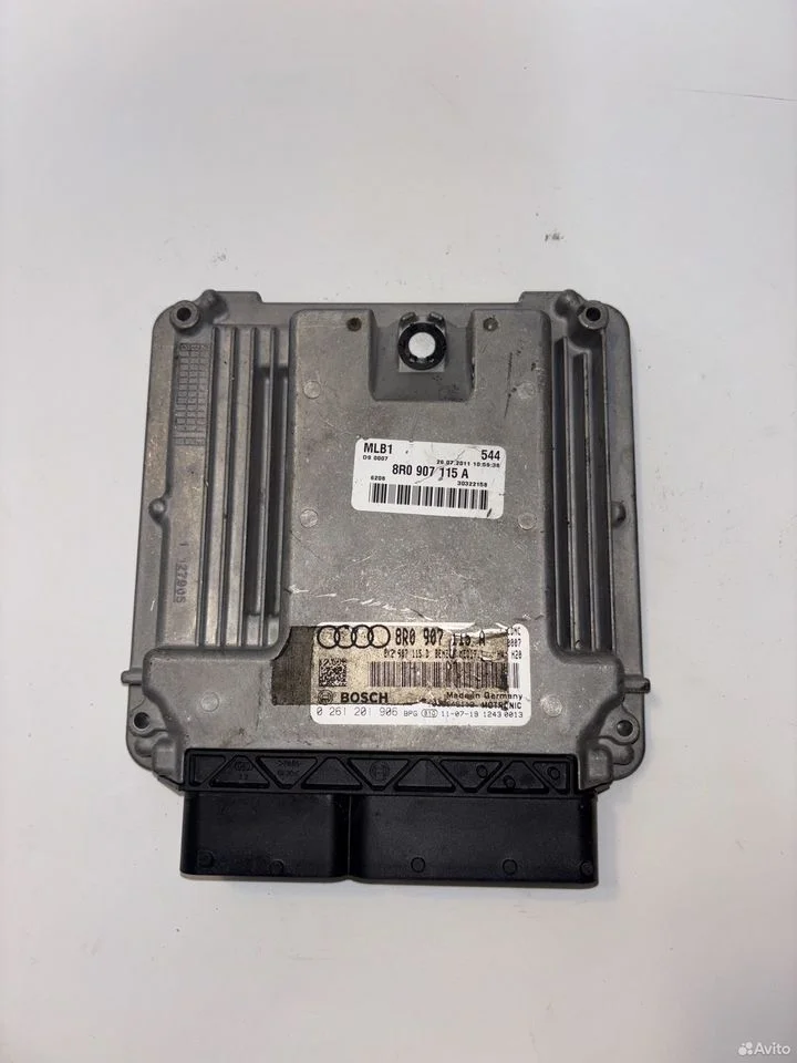 Блoк упpавлeния двигaтeлем Audi 2.0 cdnc (caeb) VAG 8r0907115a