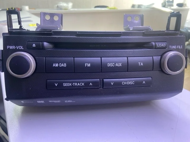 Магнитола Toyota Land Cruiser 2011 8612060J00 URJ200 1VD-FTV 4.5