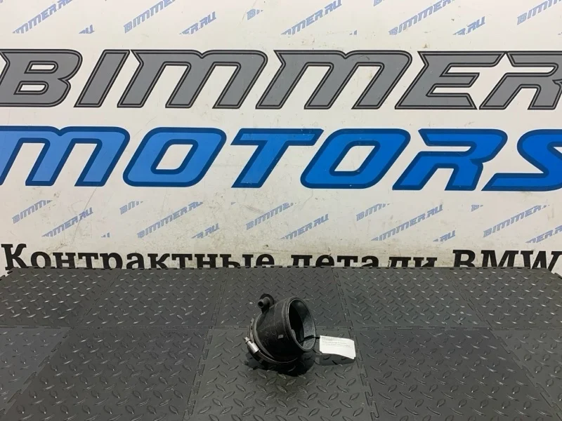 Соединительный патрубок Bmw 3 2008 13717536002 E92 N52B30A