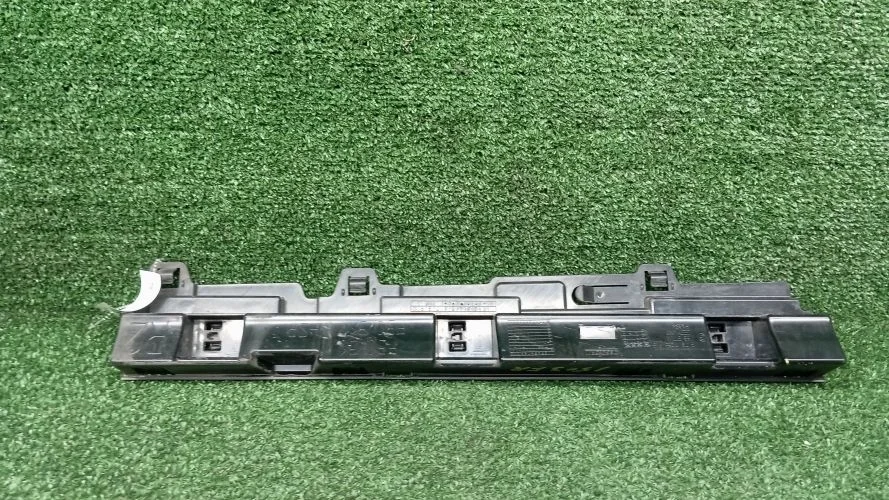 кронштейн крепления порога Bmw N47D20C F30 Bmw 3-Series N47D20C F30 51777256916