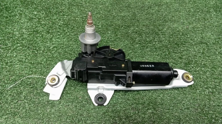 моторчик заднего дворника Infiniti VQ35DE,VK45DE S50 Infiniti Fx35,Fx45 VQ35DE,VK45DE S50 28710CG000,28710CL70A