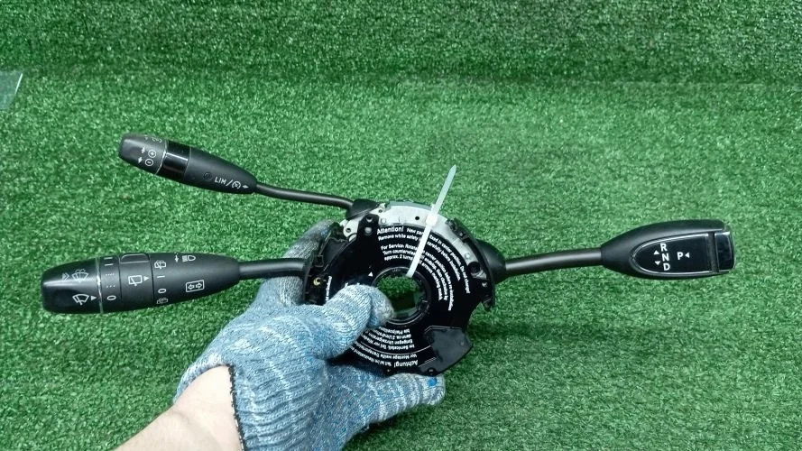 подрулевой переключатель в сборе Mercedes-Benz 642940 W164 Mercedes-Benz M-Class 642940 W164 A1645403645