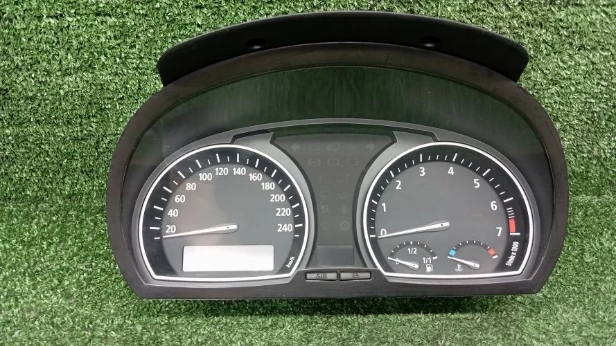 панель приборов Bmw 256S5 E83 Bmw X3 256S5 E83 62113414370,62103454347,62113451597,62113413125
