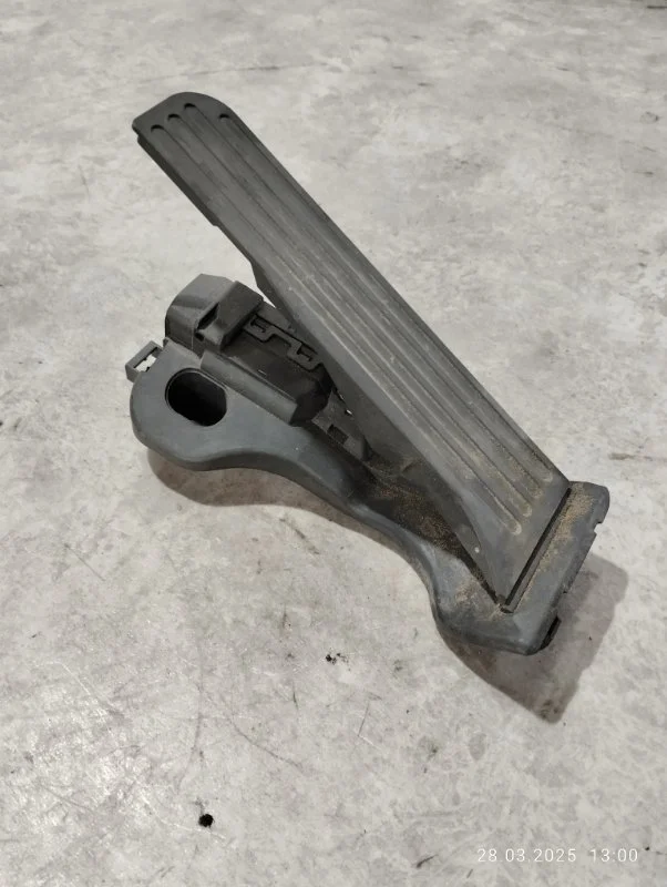 Педаль газа Volkswagen Jetta 6
