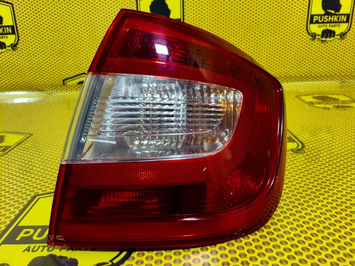 Фонарь в крыло Skoda Rapid 2014 NH3