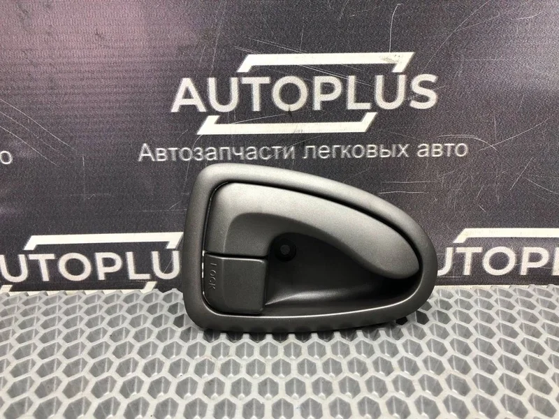 Ручка внутренняя Hyundai Accent 2005 8262025000 СЕДАН 1.5 G4EC, задняя правая