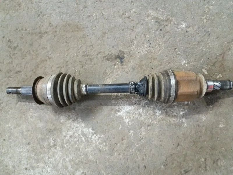 Полуось передняя левая (приводной вал, шрус) Nissan Pathfinder (R51M) 2004-2013 2008