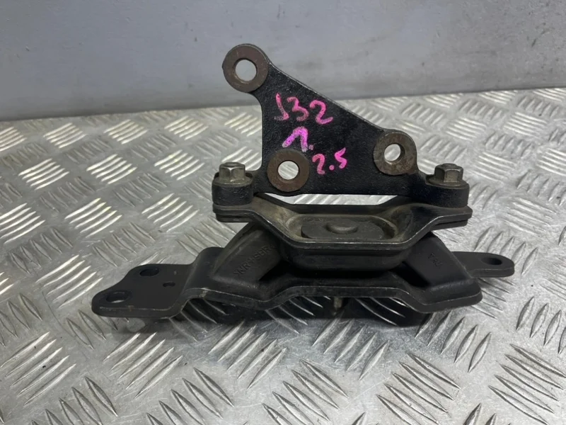 Подушка двигателя Nissan Teana J32