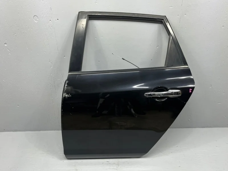Дверь Mazda 3 BK хэтчбек