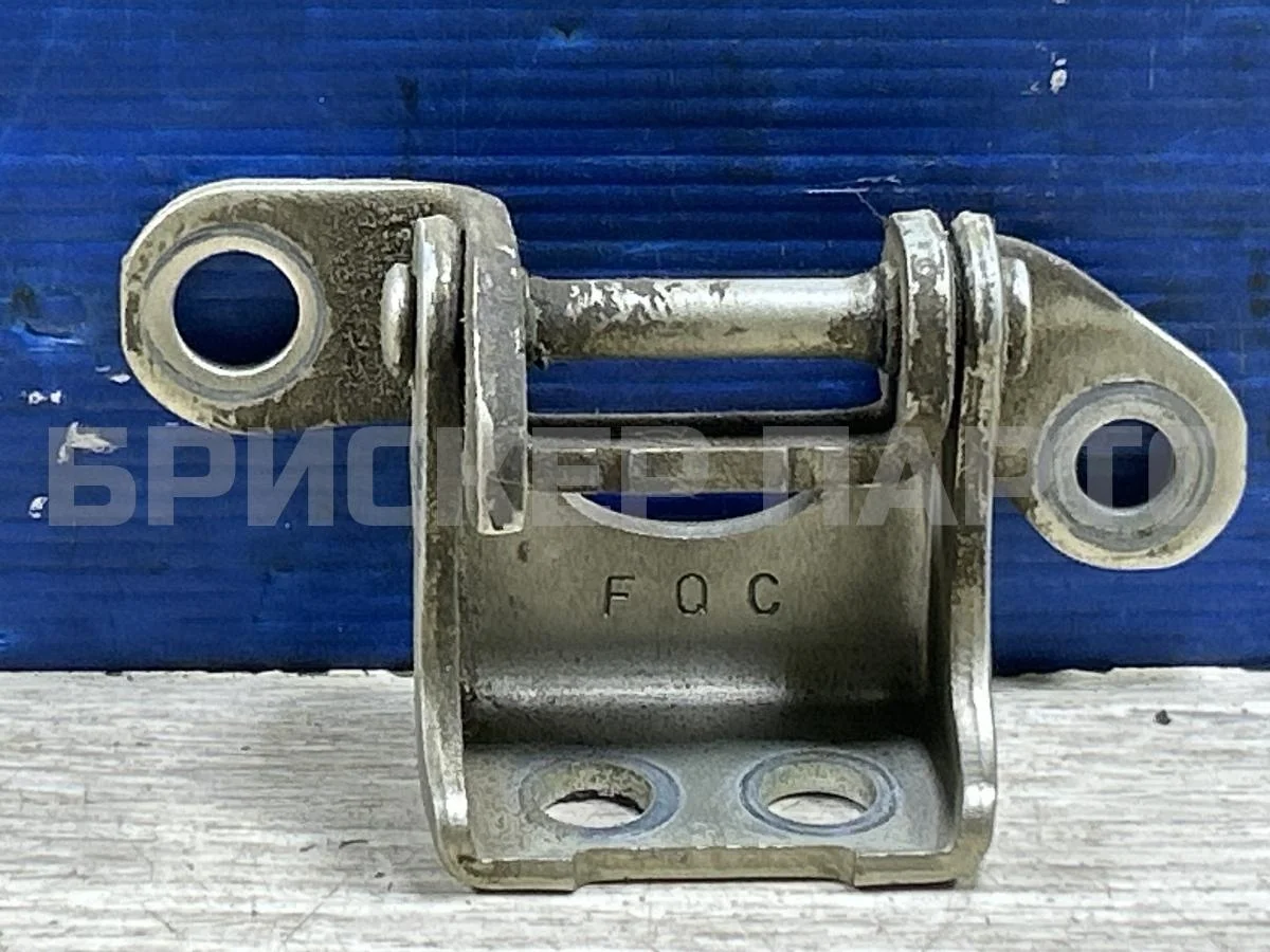 Петля двери зад правой Хонда Цивик 8 4D (FD)
