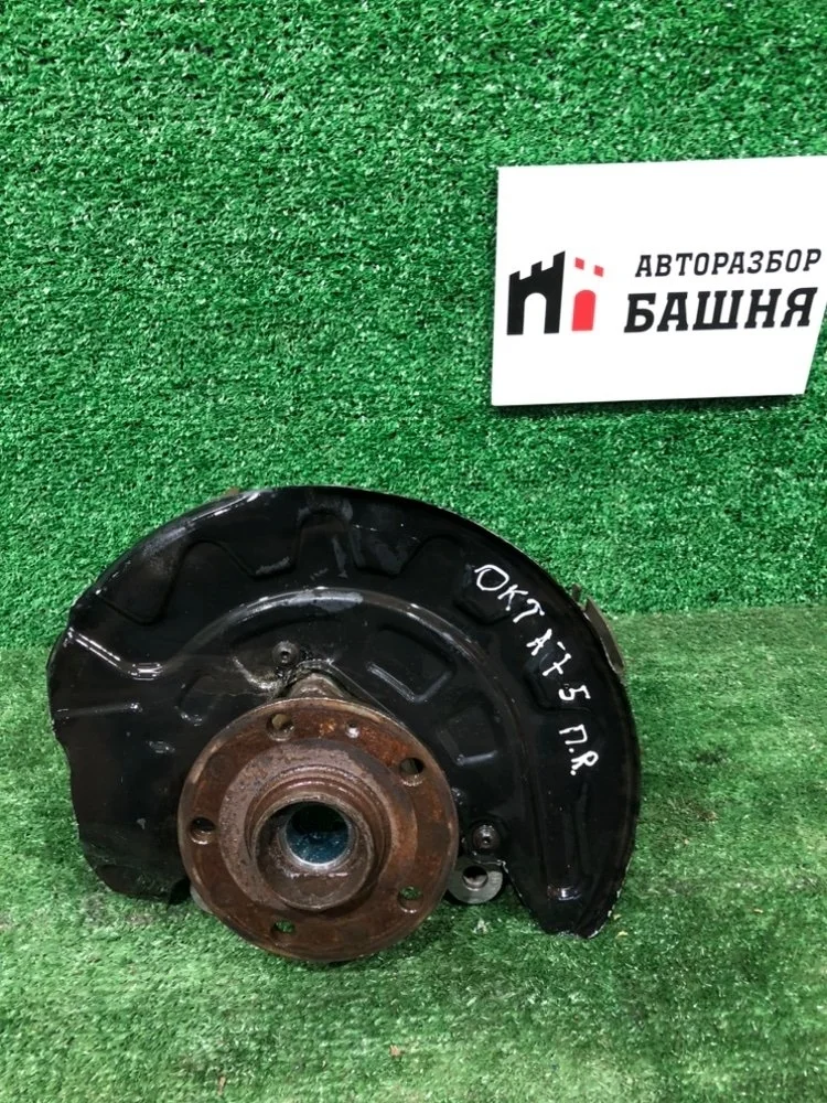 Кулак поворотный Skoda Octavia 2013 A7