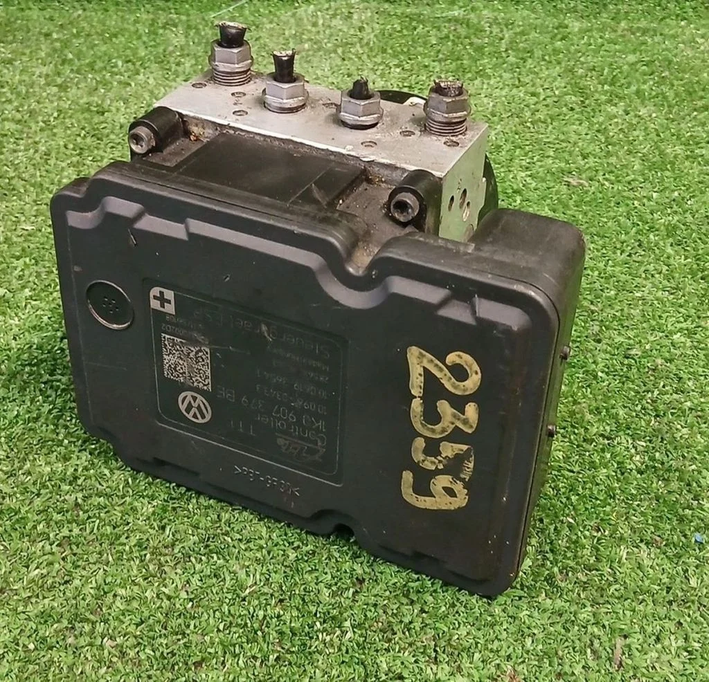 Блок ABS (насос) Audi / VW A3 II, Гольф 1K0614517CP
