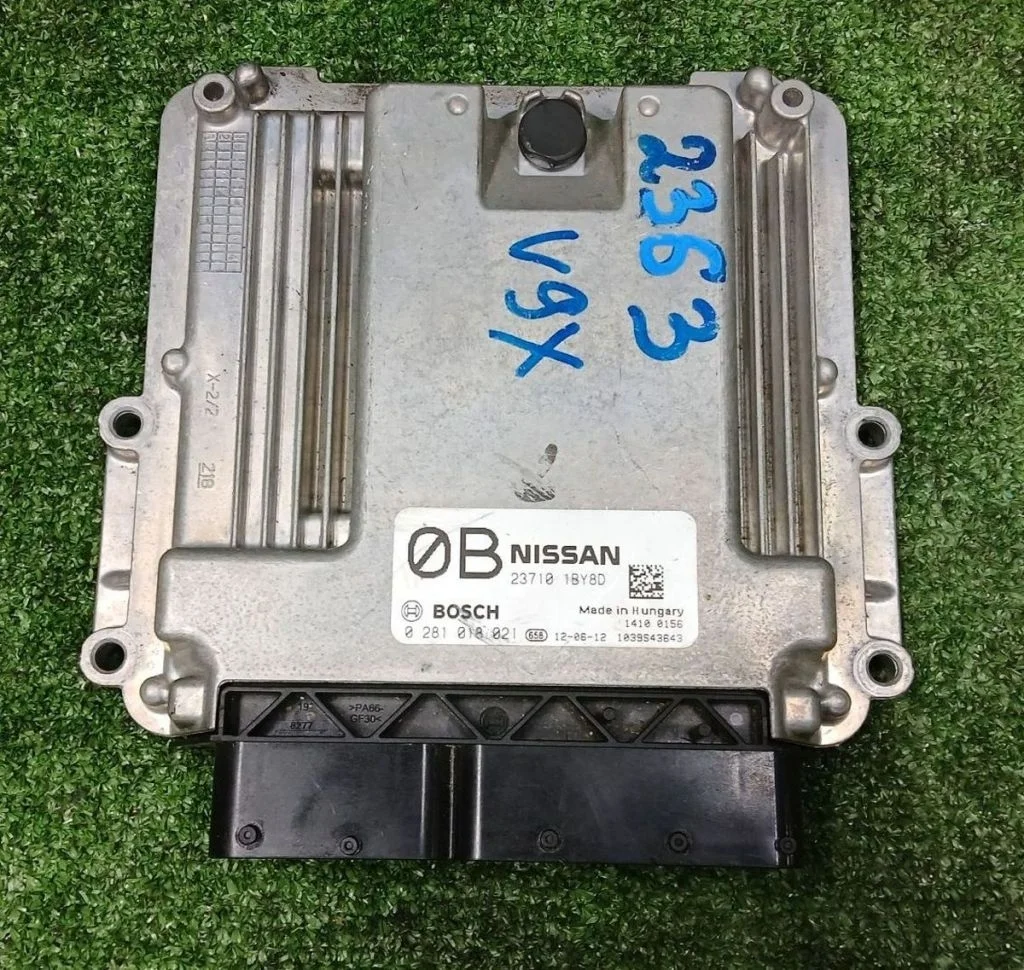Блок управления ДВС Infiniti / Nissan M30d , M35 Y51