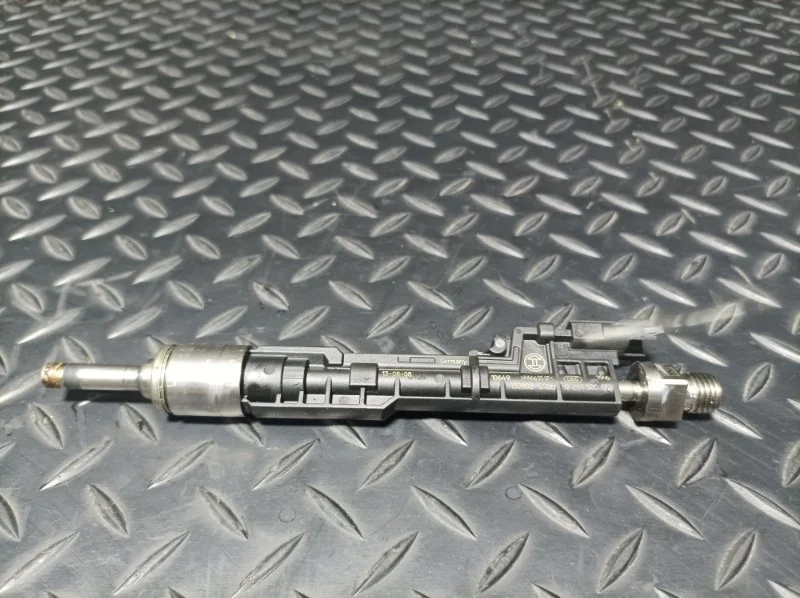 Форсунка топливная Bmw 5 2014 13647639994 F10 N20B20B