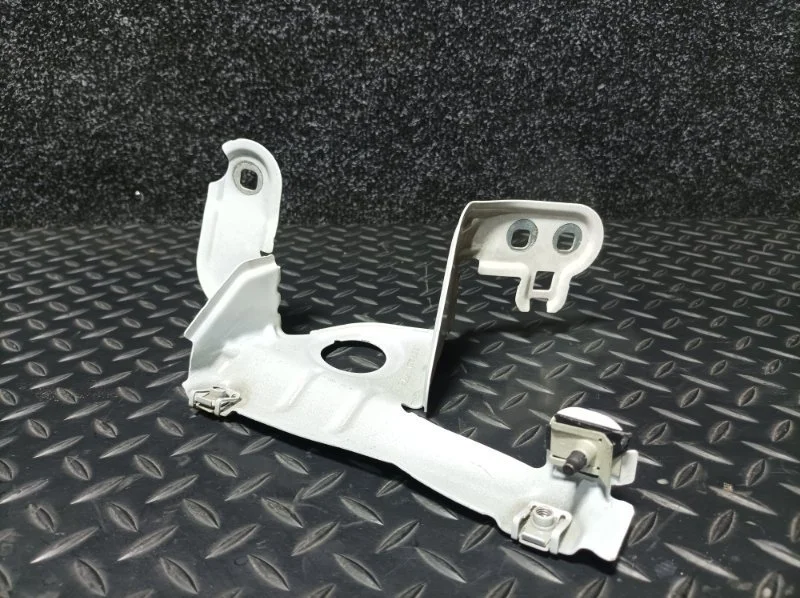 Кронштейн крыла Bmw X3 2014 41357267327 F25