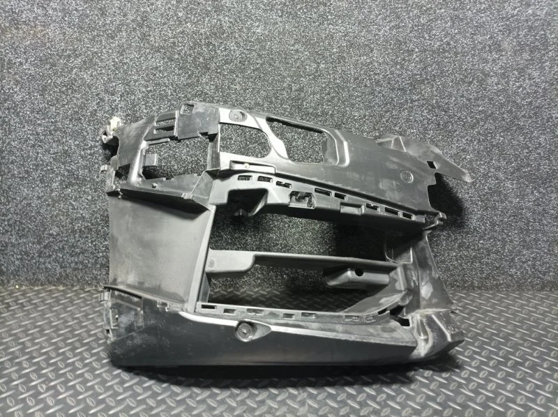Кронштейн противотуманной фары Bmw 5 2019 51118064968 G30 3.0D B57D30, правый