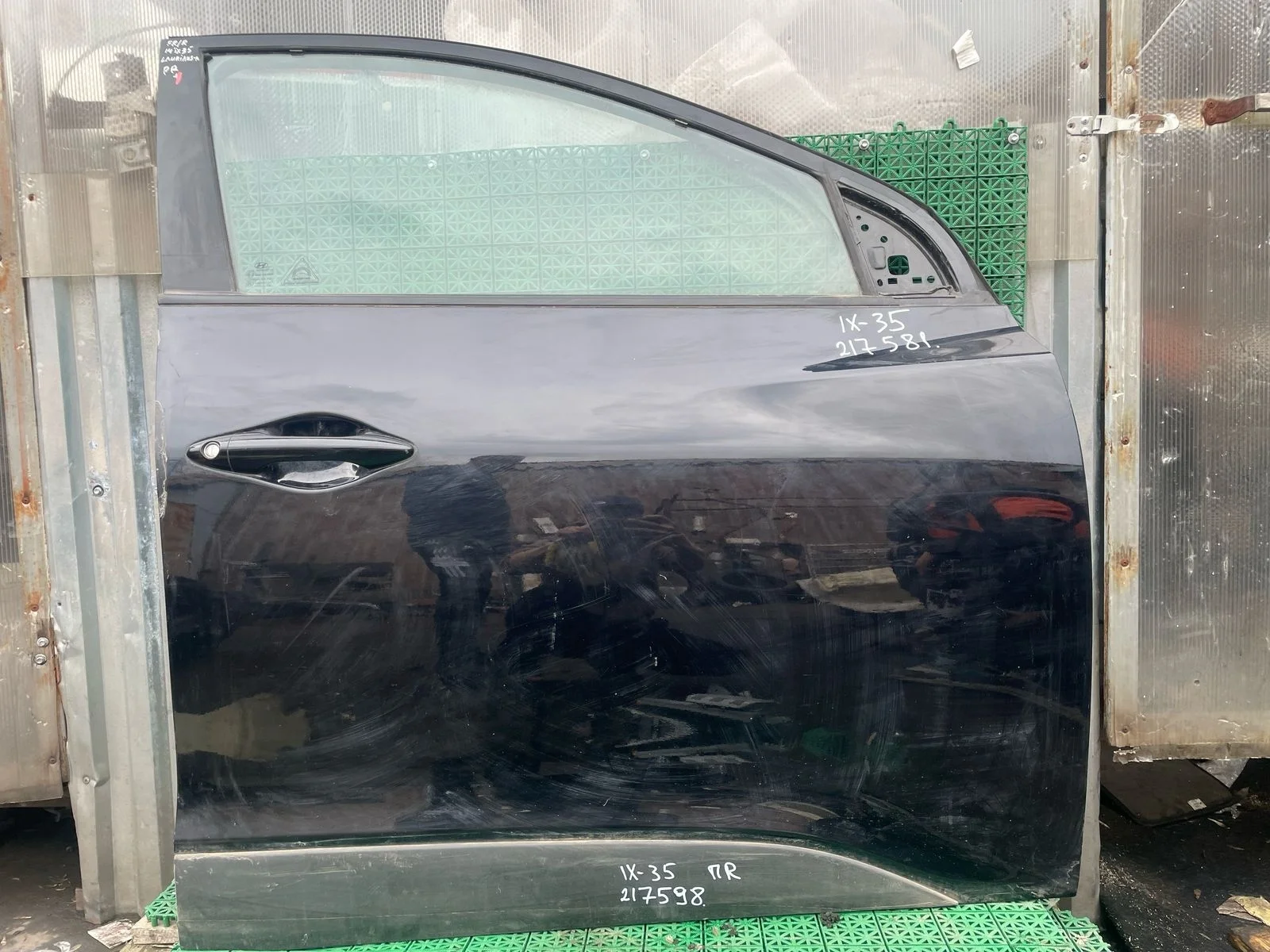 Дверь HYUNDAI IX35, TUCSON 2 2010- передняя правая под накладку чёрная б/у IX 35(2010-2015);TUCSON 2(2010-2015)