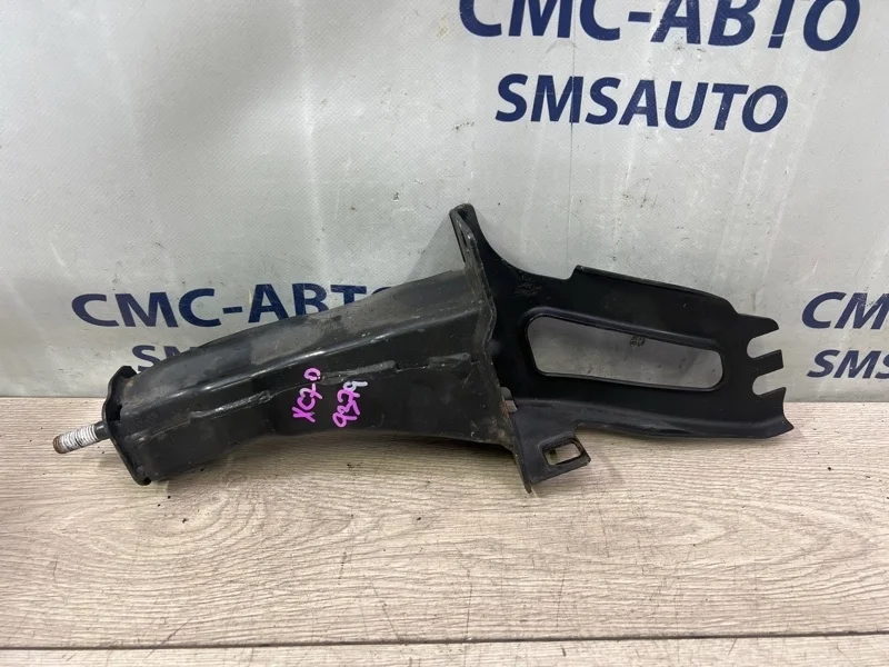 Кронштейн усилителя бампера Volvo Xc70 2012 31329437 ХС70 3.0 B6304T4, передний правый