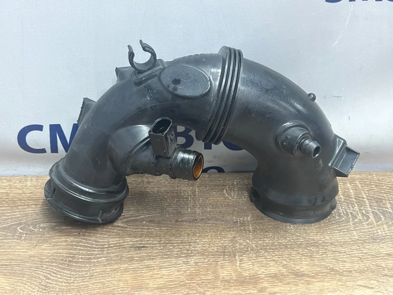 Патрубок воздушный Mercedes-Benz E-Class 2017 A2740900029 W213 274.920