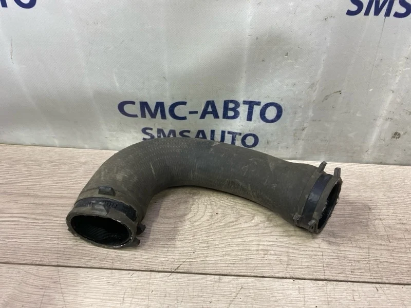 Патрубок интеркулера Audi A5 8K0145709H 8T 2.0T CDN, левый