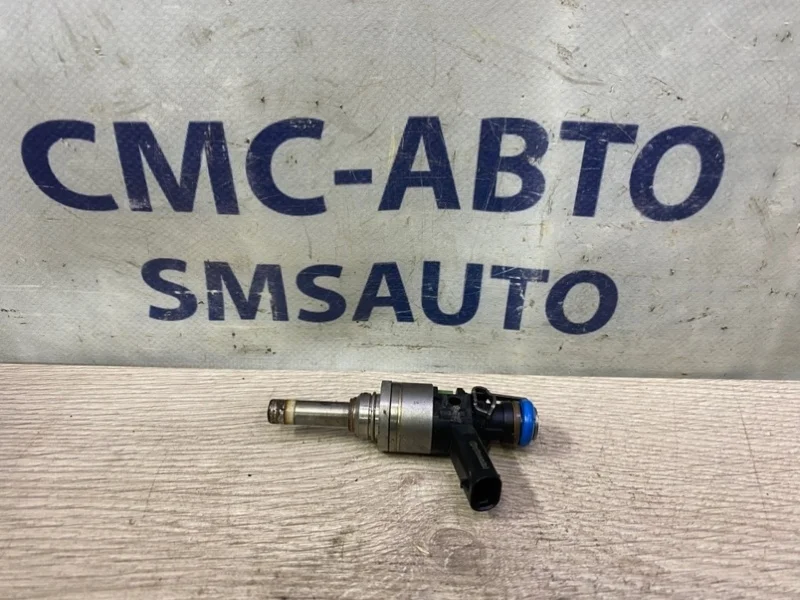 Форсунка топливная Mercedes-Benz E-Class A2710780823 C207 271.860
