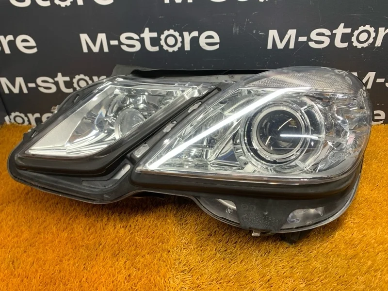 Фара Mercedes-Benz -class 2009 W212