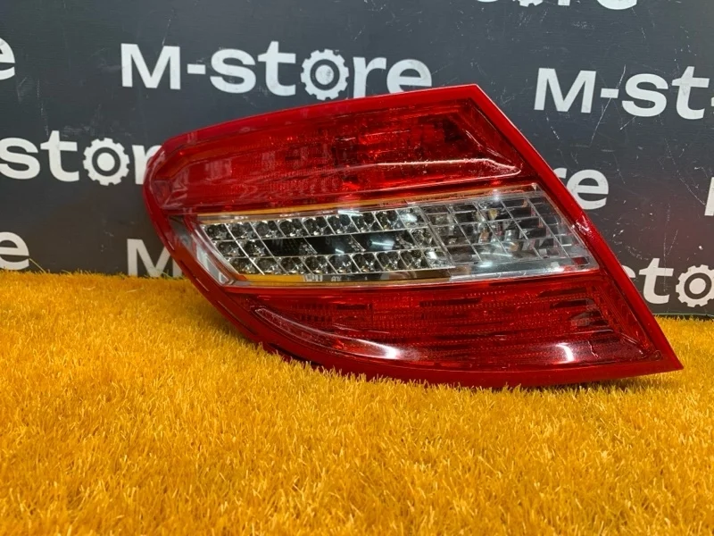 Фонарь задний Mercedes-Benz -Class 2010 W204