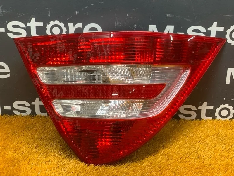 Фонарь задний Mercedes-Benz -Class 2004 W203
