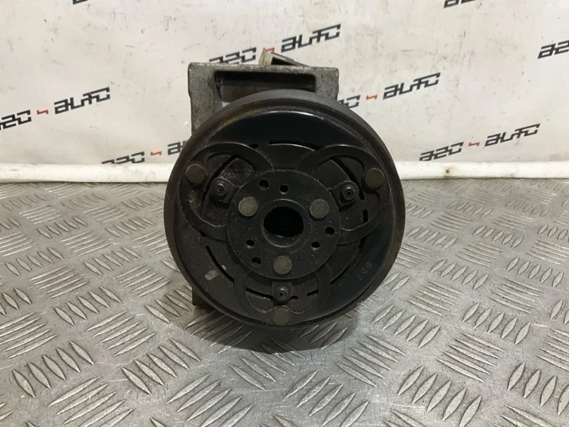 Компрессор кондиционера Volvo S40 2006 30761390 2.4