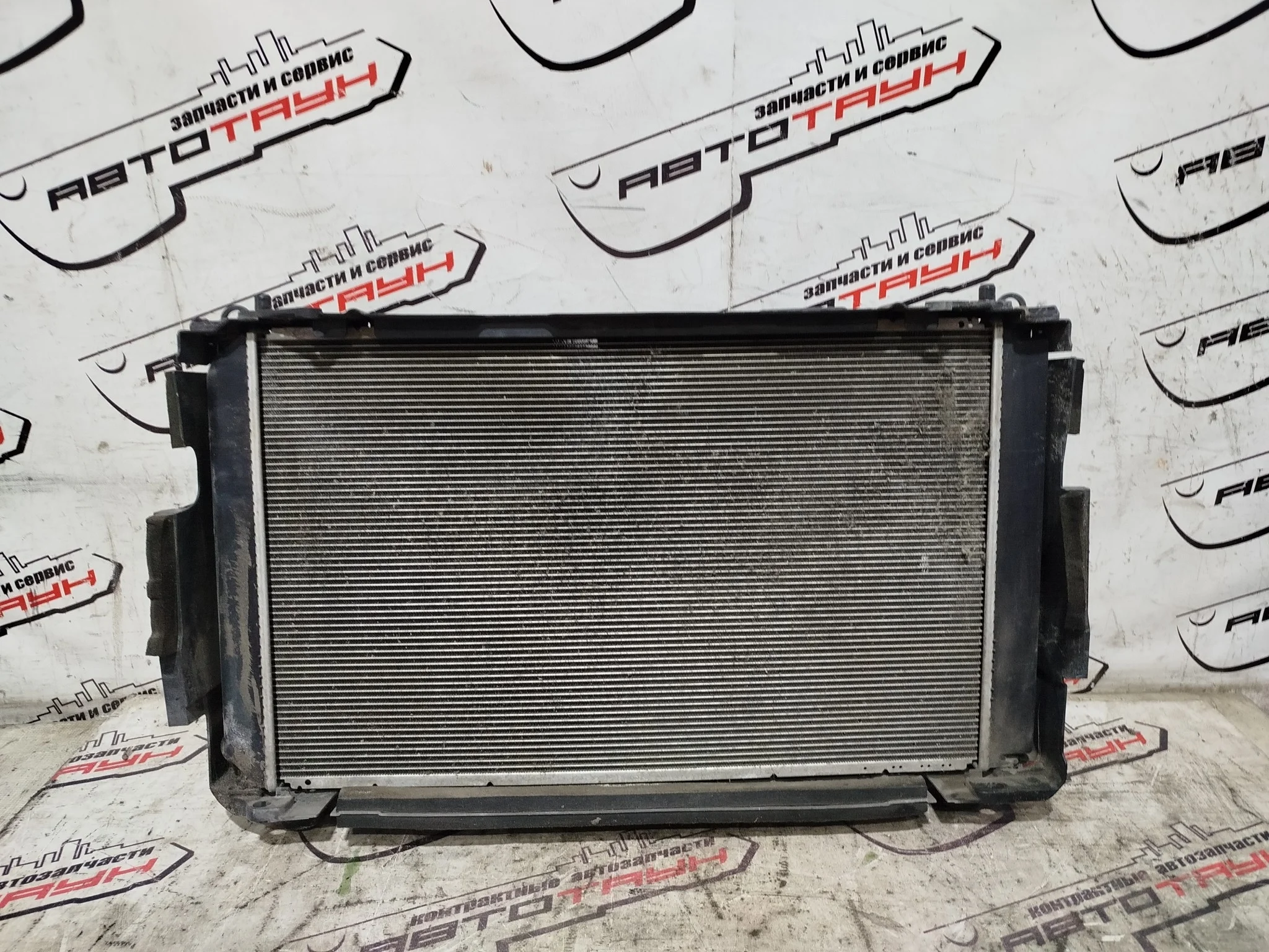 РАДИАТОР ДВИГАТЕЛЯ TOYOTA 1AZ-FE 2AZ-FE 2AZ-FXE 3ZR-FAE ... HARRIER PREVIA RAV4 TARAGO VELLFIRE ... ANH25W ZSA30 ZSA35 ZSU60 ZSU65 CVT 1640028560 XA5668